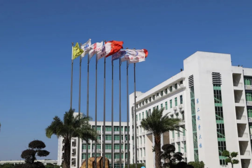 进课堂(图1)