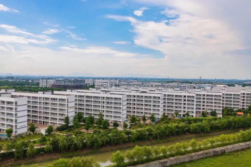 进宿舍(图2)